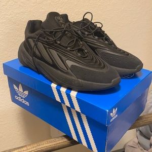 Adidas ozelia